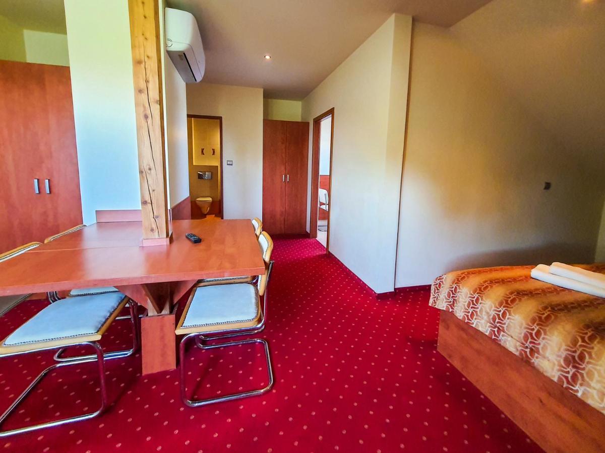 Villa Gemini Мєлно Екстер'єр фото